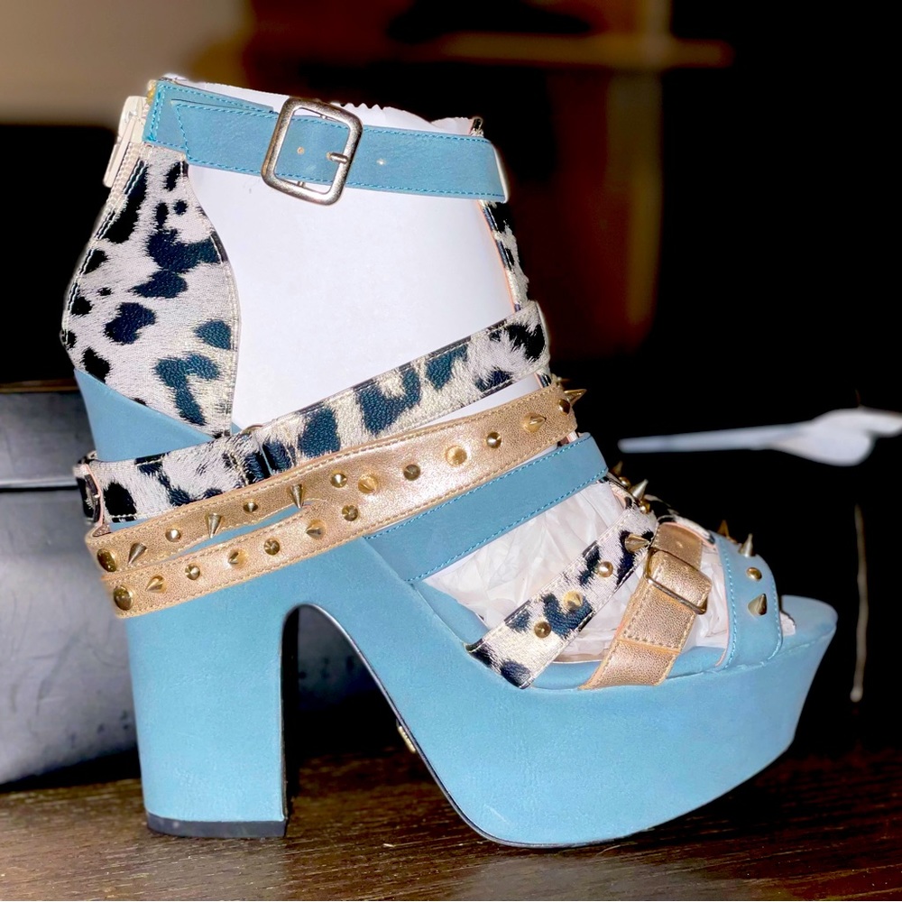 NEW - Turquoise Cheetah Heels